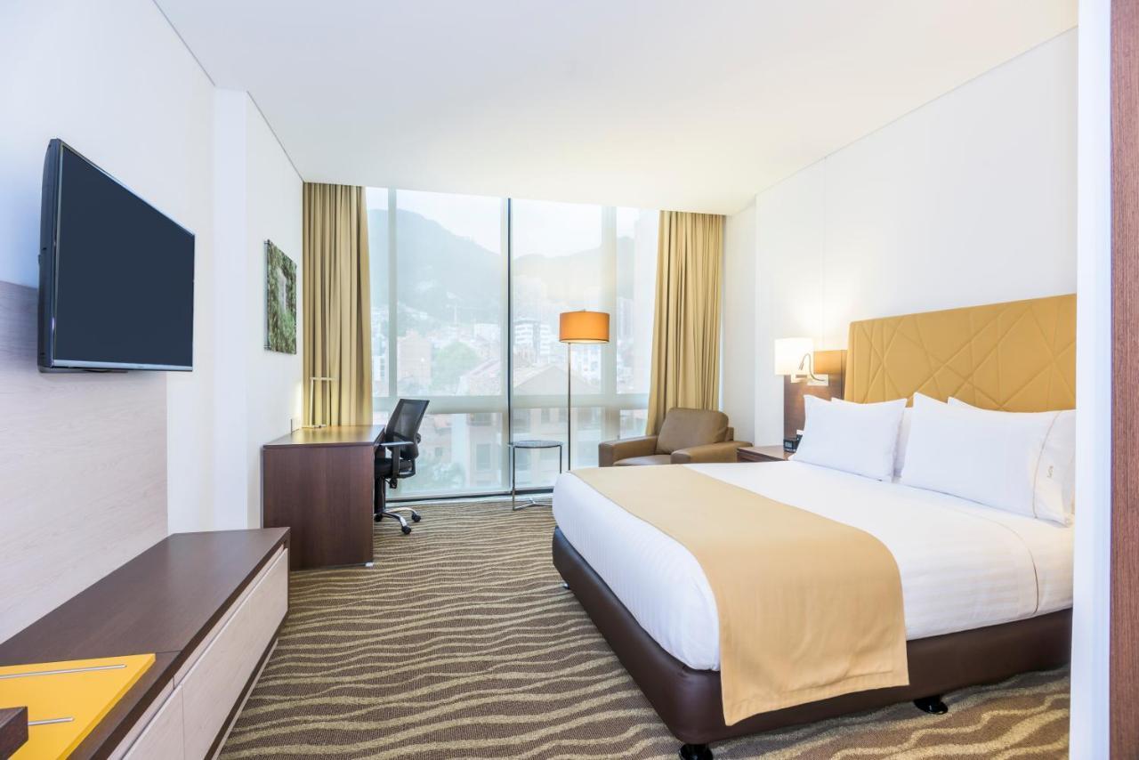 Express & Zona G By Ihg Hotel Bogota
