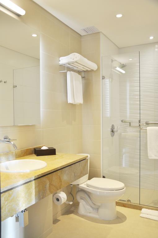 Express & Zona G By Ihg Hotel