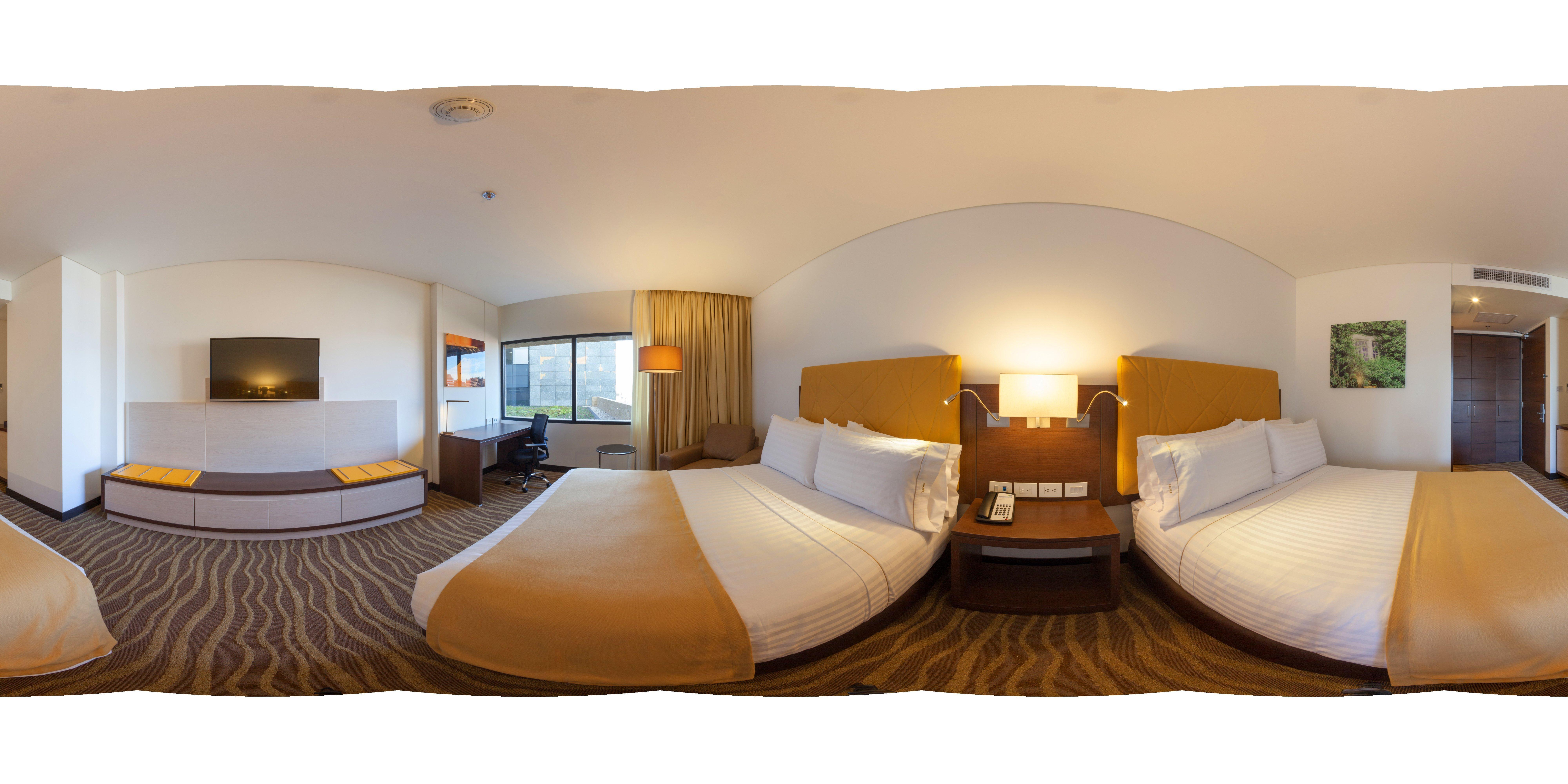 Express & Zona G By Ihg Hotel 4*