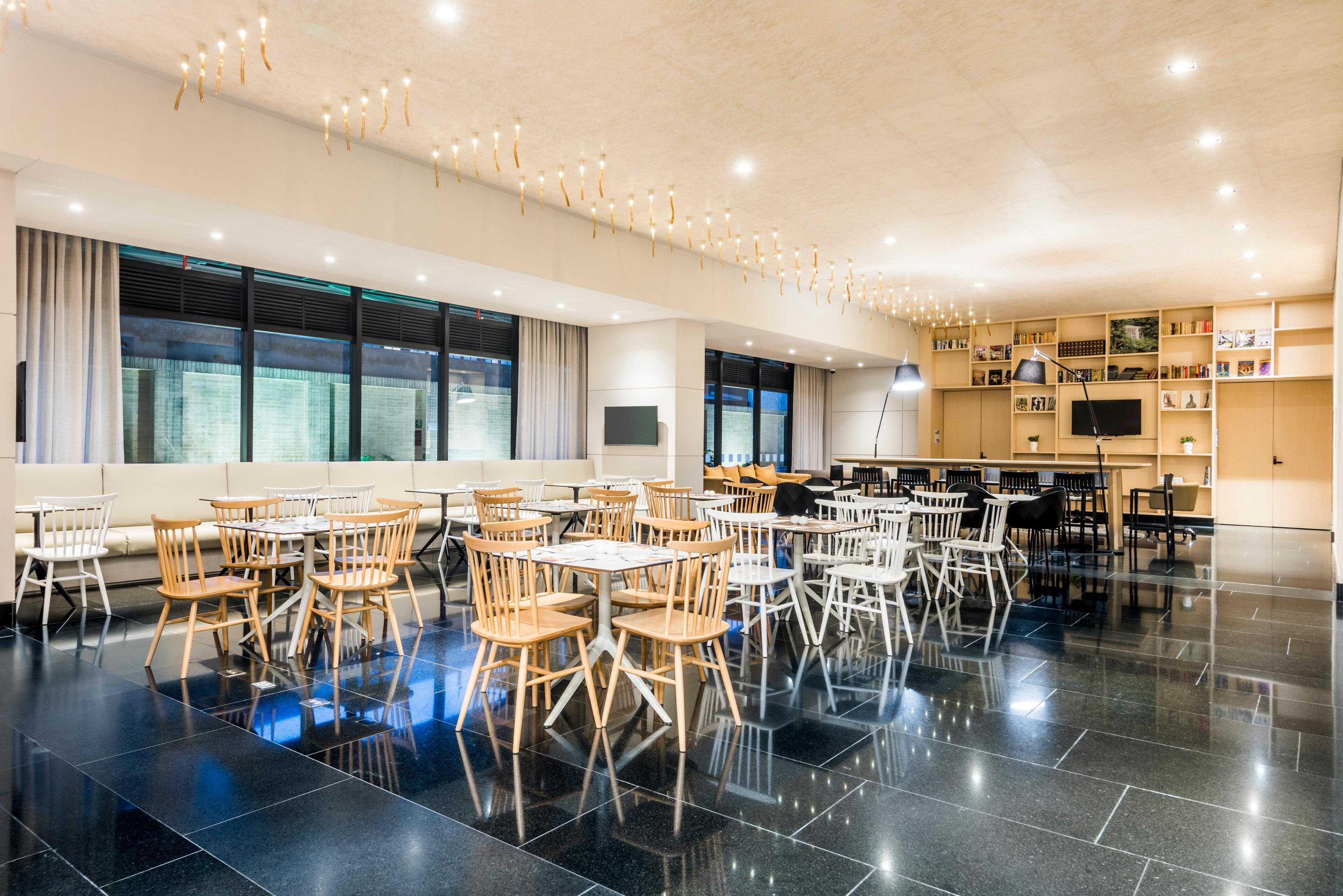 Hotel Express & Zona G By Ihg