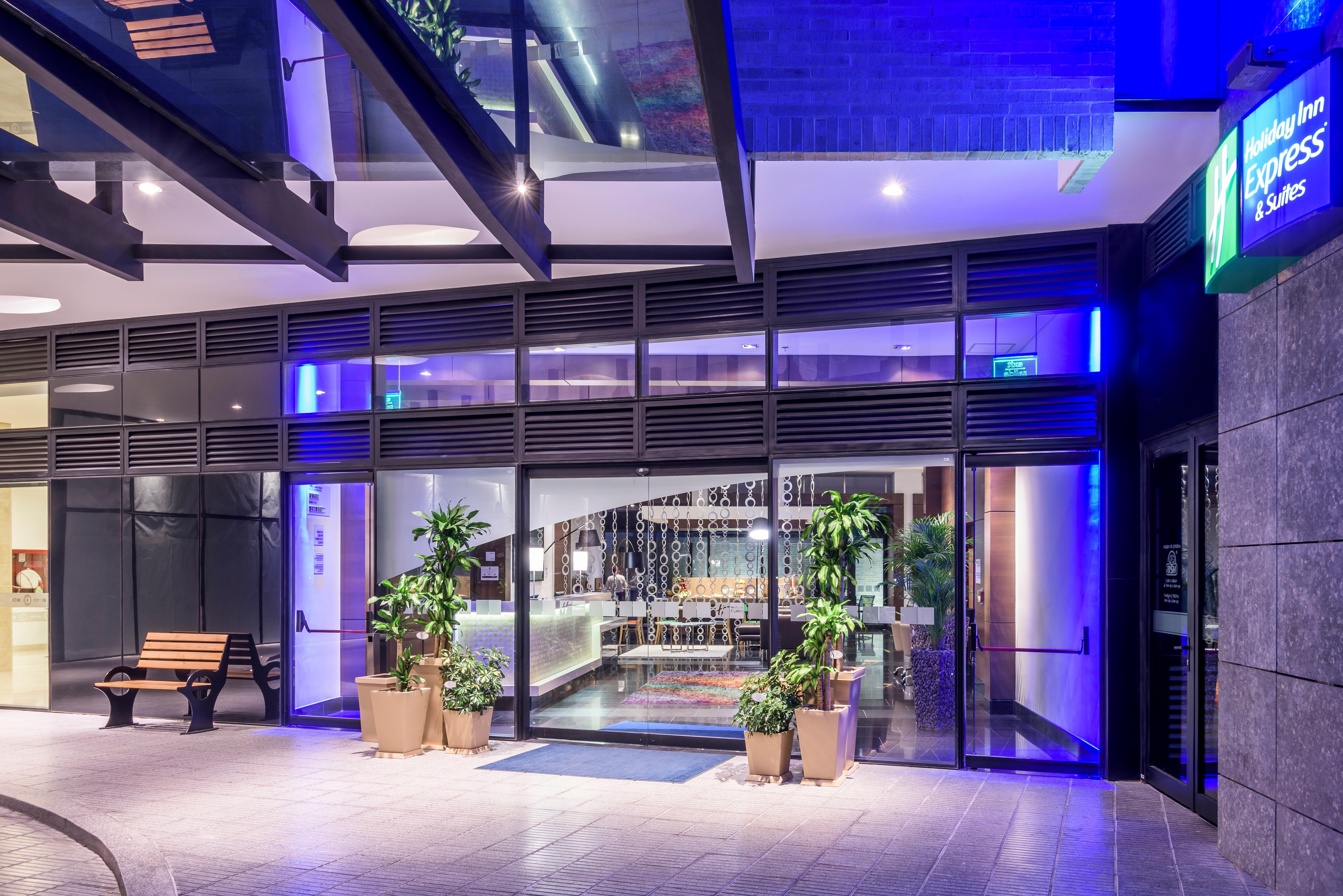 Express & Zona G By Ihg