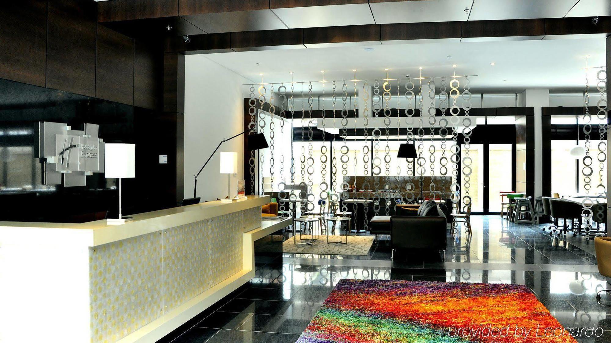 Express & Zona G By Ihg Hotel